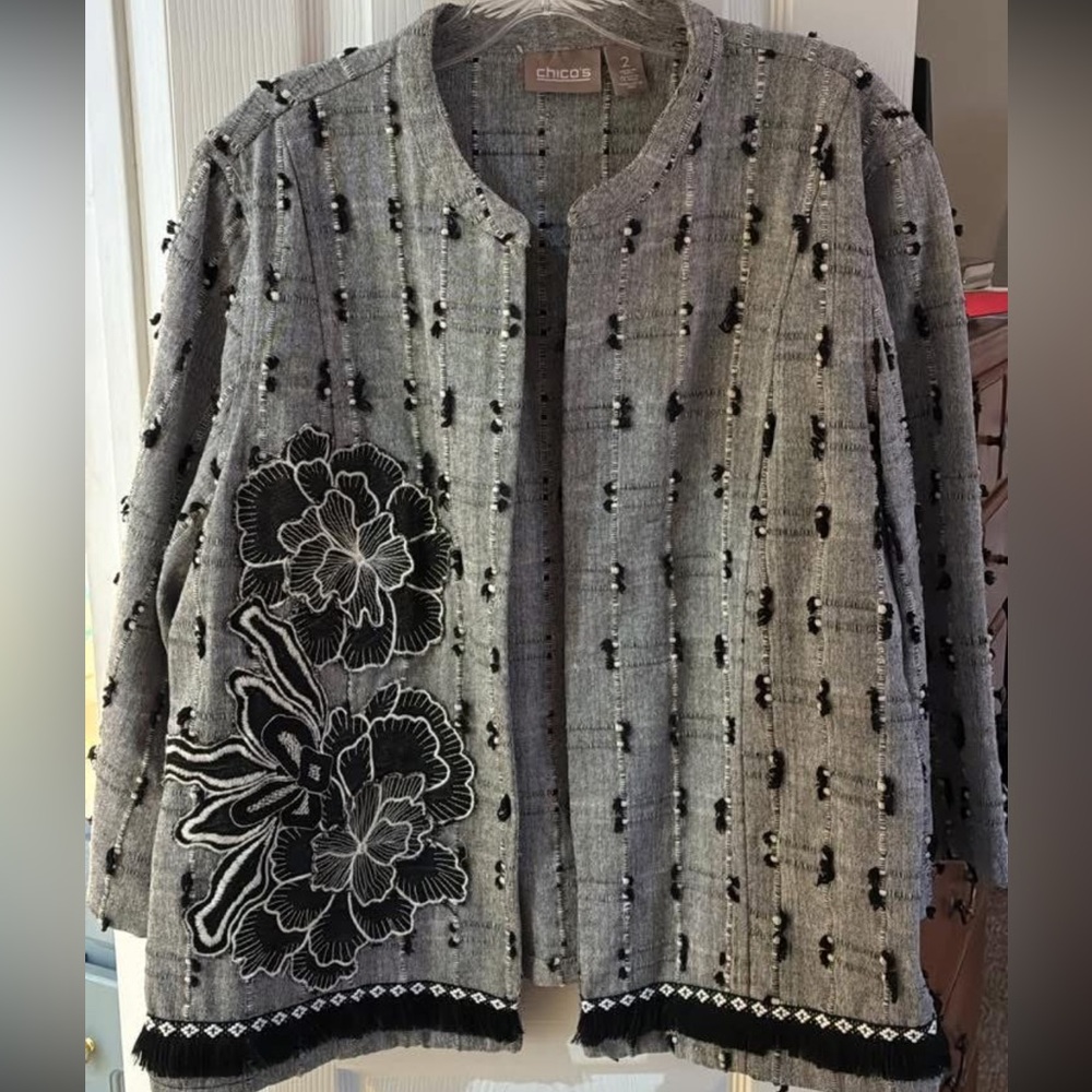 Chicos Black and White Floral Appliqué Fringed Jacket SZ 2/L